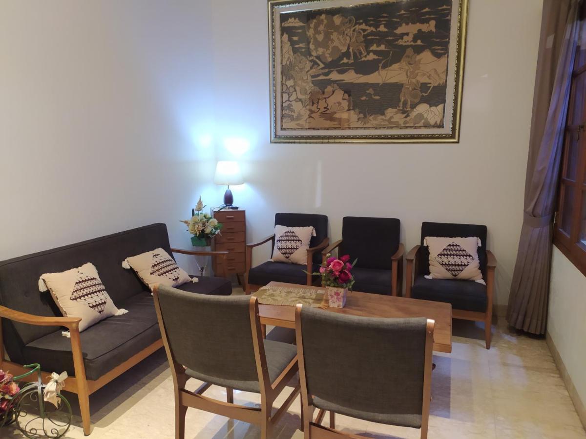 יוגיאקרטה House Of Kadipaten מראה חיצוני תמונה